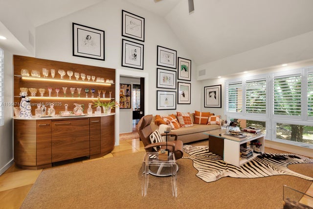 1 of 24 - 3950 Hardie Ave, Coconut Grove, FL