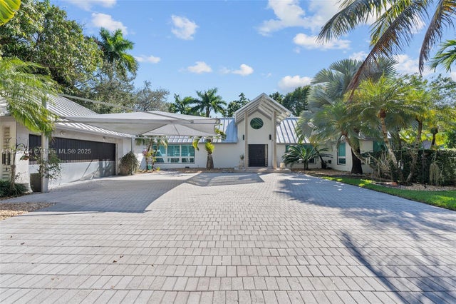 2 of 24 - 3950 Hardie Ave, Coconut Grove, FL