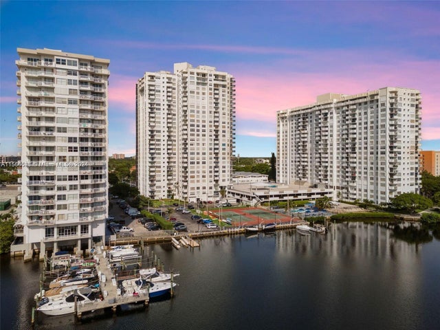4 of 31 - 2750 Ne 183rd St 1107, Aventura, FL