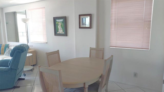 2 of 19 - 1731 Se 15th St 415, Fort Lauderdale, FL
