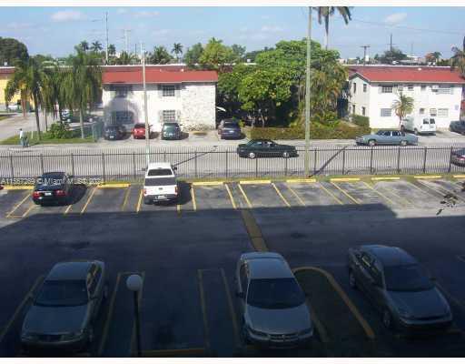 3 of 11 - 750 Nw 43rd Ave 610, Miami, FL