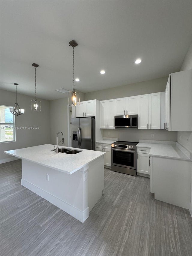 5 of 36 - 1926 Zombar Ct, Lehigh Acres, FL