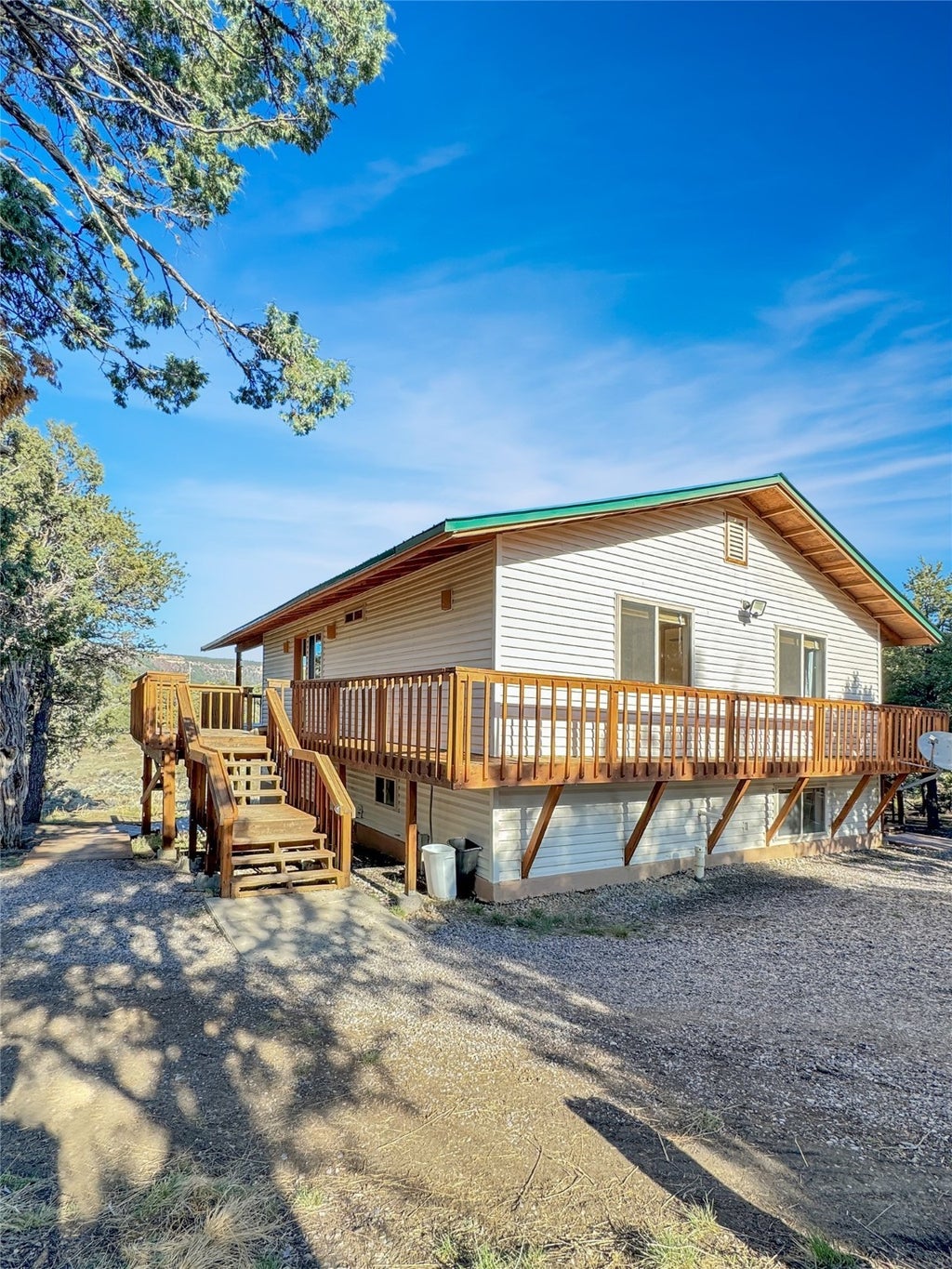 17 Leaning Pine Road, Los Ojos Property Listing MLS® 202401326