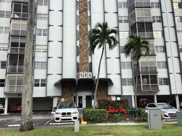 1 of 54 - 200 Diplomat Pkwy 531, Hallandale Beach, FL