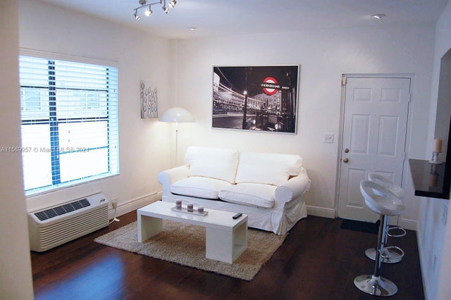 2 of 22 - 934 Michigan Ave 105, Miami Beach, FL