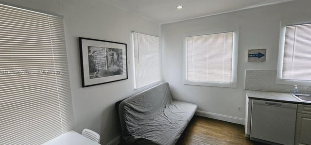 2 of 11 - 842 Meridian Ave 3d, Miami Beach, FL