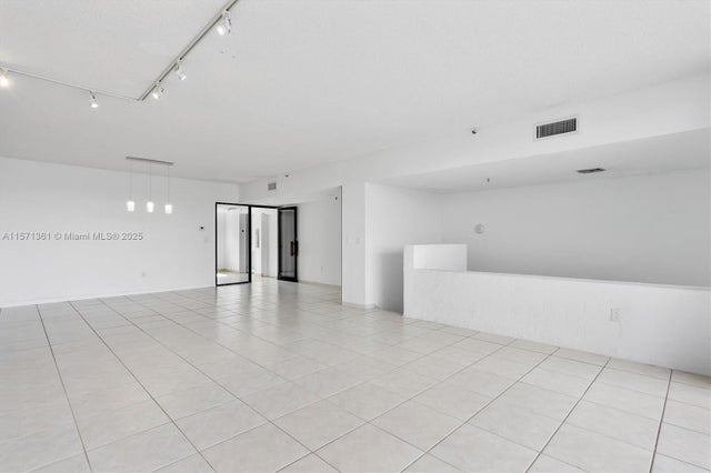 5 of 14 - 456 Poinciana Dr 1620, Sunny Isles Beach, FL