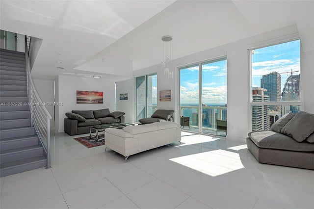 2 of 38 - 244 Biscayne Blvd Uph-4907, Miami, FL