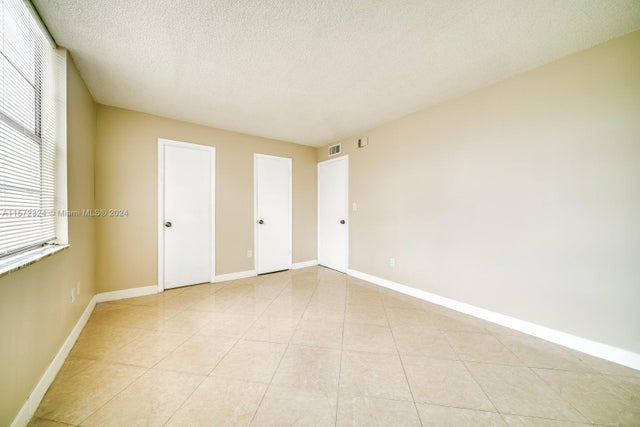 5 of 22 - 496 Nw 165th St Rd D316, Miami, FL