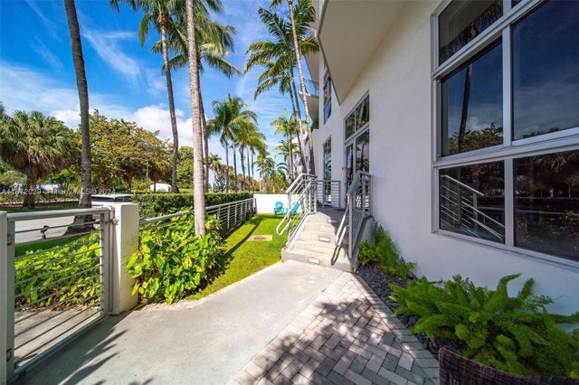 2 of 36 - 2001 Meridian Ave 103, Miami Beach, FL