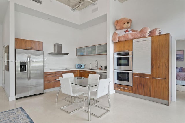 5 of 36 - 2001 Meridian Ave 103, Miami Beach, FL