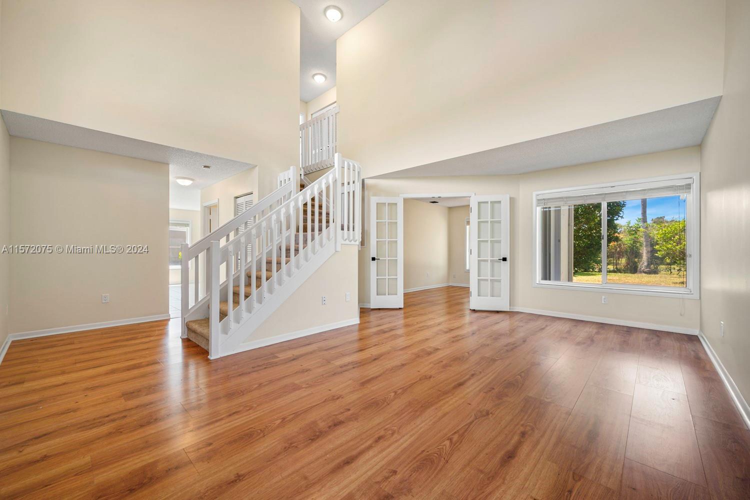 6901 Barnwell Dr, Boynton Beach, FL 334373619 A11572075 NV Realty Group