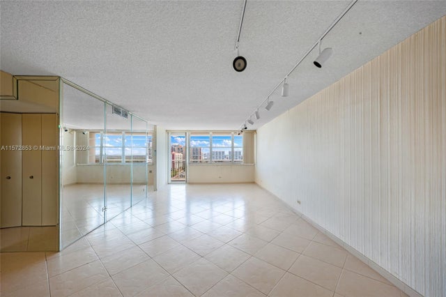 5 of 58 - 250 174th St 1818, Sunny Isles Beach, FL