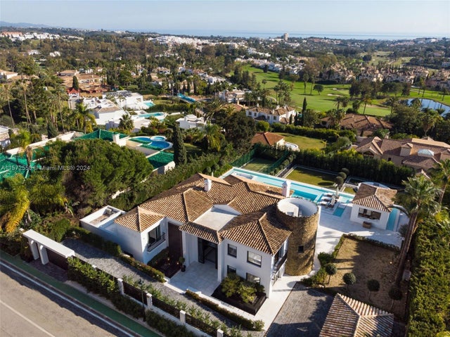 4 of 53 - 00 La Cerquilla, Nueva Andalucia, Marbella, 