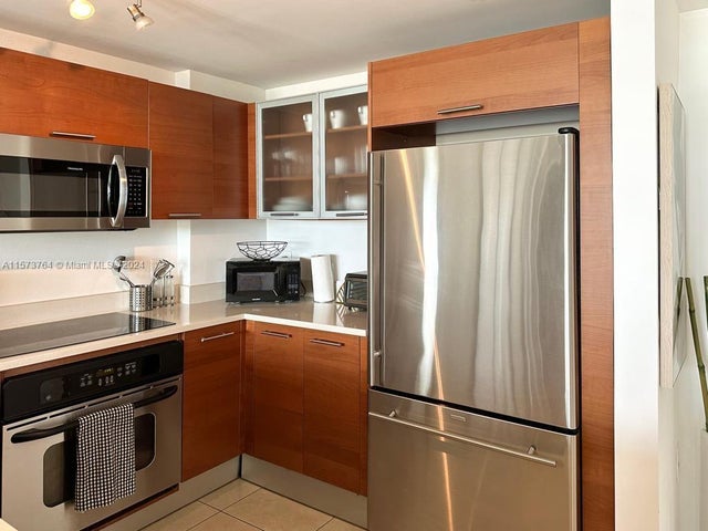 2 of 25 - 3250 Ne 1st Ave 810, Miami, FL