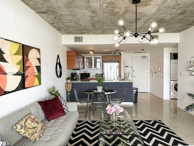 3 of 25 - 3250 Ne 1st Ave 810, Miami, FL