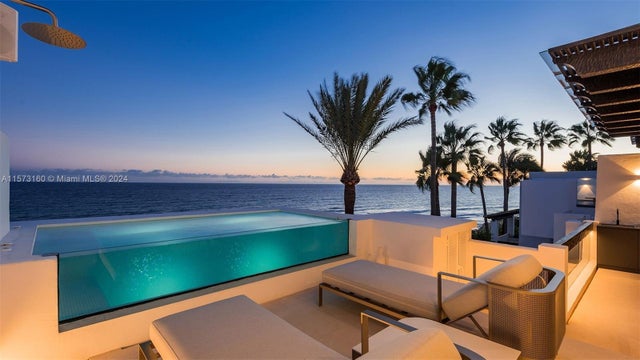 1 of 26 - 00 Puente Romano, Marbella, 