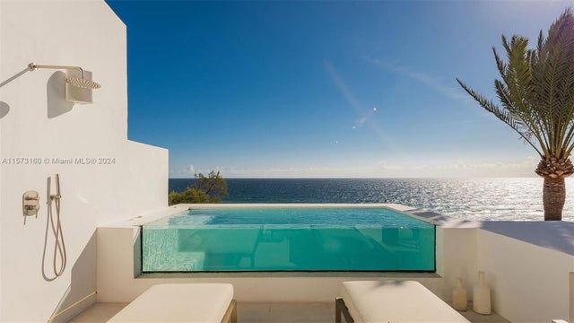 3 of 26 - 00 Puente Romano, Marbella, 