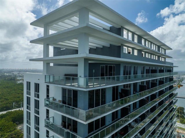 1 of 98 - 16385 Biscayne Blvd Ph4, North Miami Beach, FL