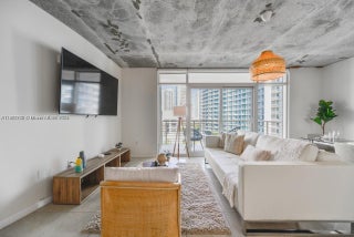 Photo of Listing #A11575272