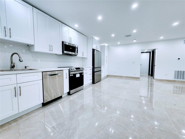1 of 44 - 11930 Ne 19th Dr 3, North Miami, FL
