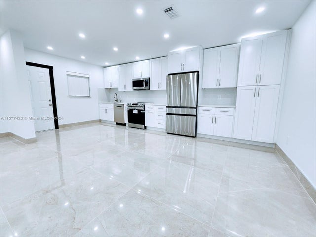 3 of 44 - 11930 Ne 19th Dr 3, North Miami, FL