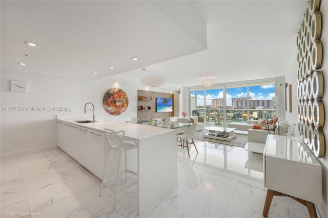 4 of 25 - 400 Sunny Isles Blvd 704, Sunny Isles Beach, FL