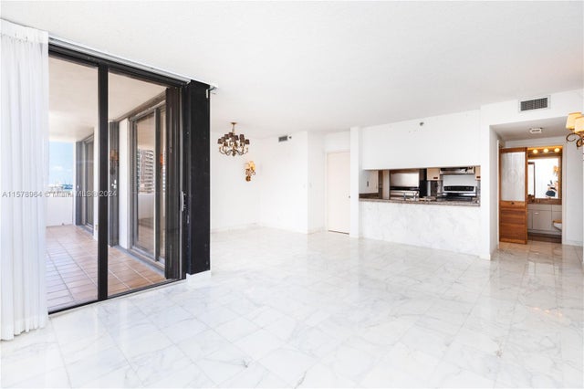 4 of 91 - 1581 Brickell Ave 1107, Miami, FL