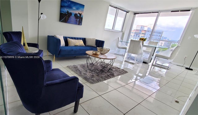 3 of 47 - 2457 Collins Ave 606, Miami Beach, FL