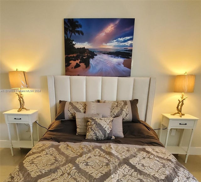 4 of 47 - 2457 Collins Ave 606, Miami Beach, FL