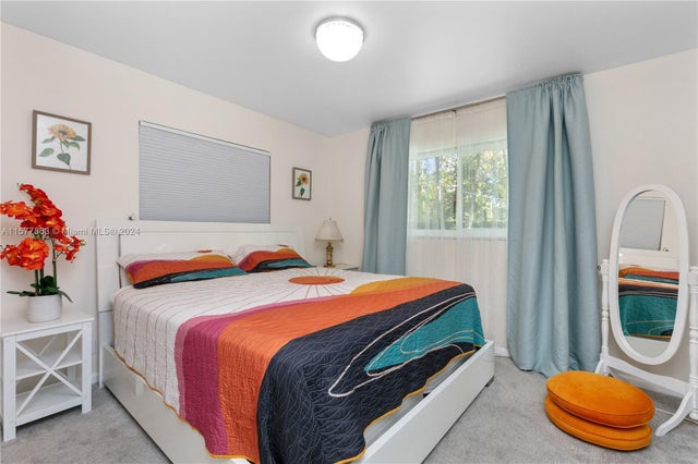 1 of 53 - 2031 Nw 32nd St, Oakland Park, FL
