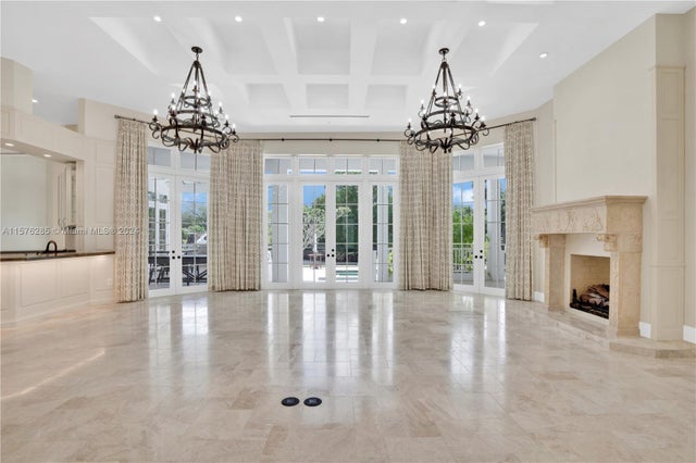 3 of 12 - 4600 Granada Blvd, Coral Gables, FL