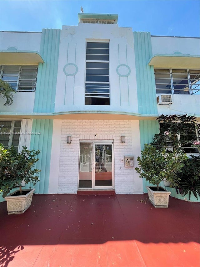 2 of 10 - 760 Jefferson Ave 11, Miami Beach, FL