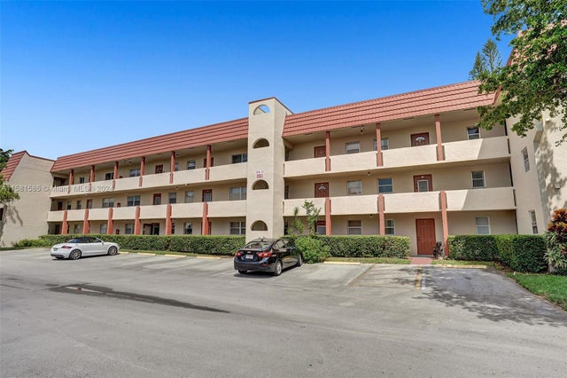 2 of 37 - 8021 N Sunrise Lakes Dr 107, Sunrise, FL