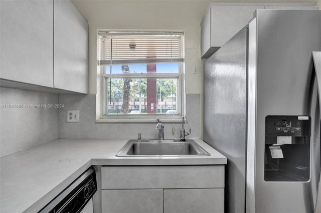 3 of 37 - 8021 N Sunrise Lakes Dr 107, Sunrise, FL