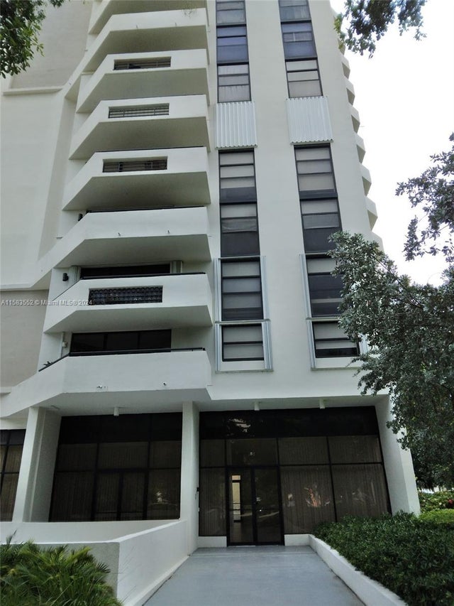 1 of 12 - 911 Ponce De Leon Blvd 904, Coral Gables, FL