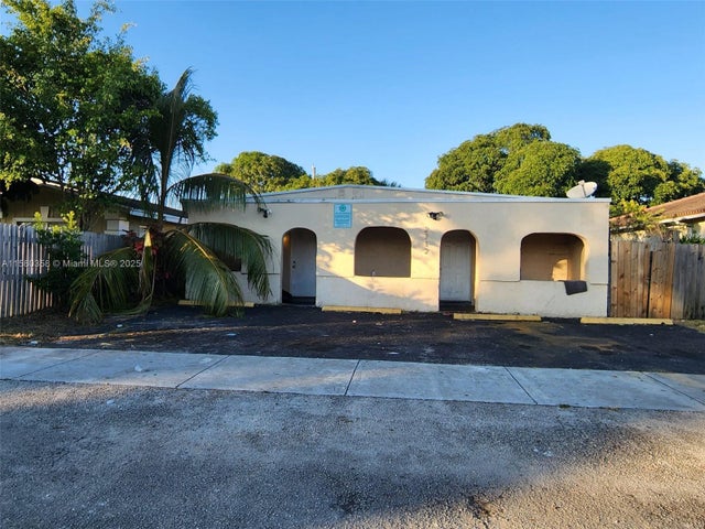 1 of 6 - 2712 Nw 14th St, Fort Lauderdale, FL