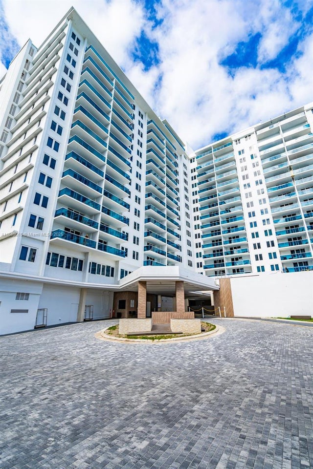 1 of 41 - 2301 Collins Ave 325, Miami Beach, FL