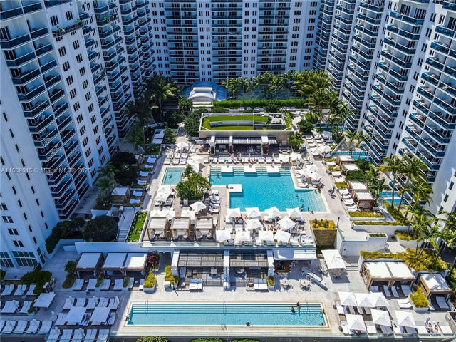 5 of 41 - 2301 Collins Ave 325, Miami Beach, FL