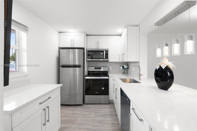 2 of 32 - 2300 Ne 1st Ln 106, Boynton Beach, FL