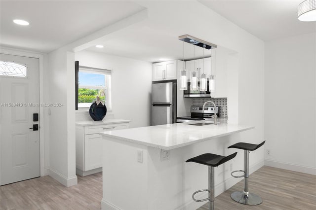 3 of 32 - 2300 Ne 1st Ln 106, Boynton Beach, FL