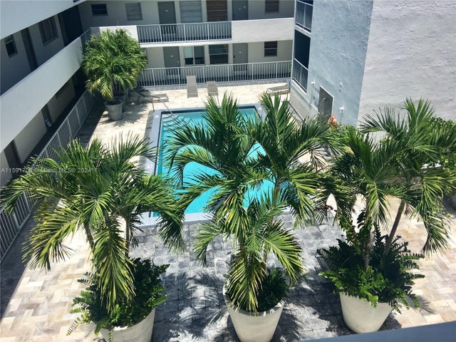 1 of 25 - 1610 Lenox Ave 416, Miami Beach, FL