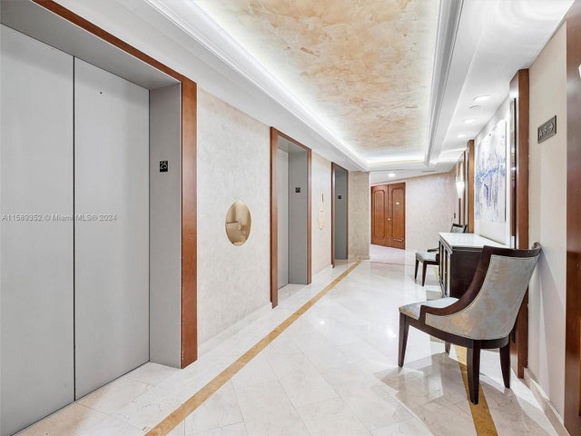2 of 41 - 19355 Turnberry Way 25a, Aventura, FL
