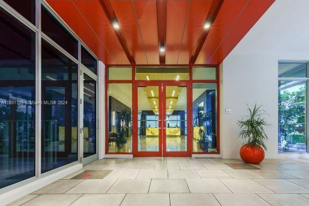 4 of 29 - 777 N Ocean Dr N302, Hollywood, FL