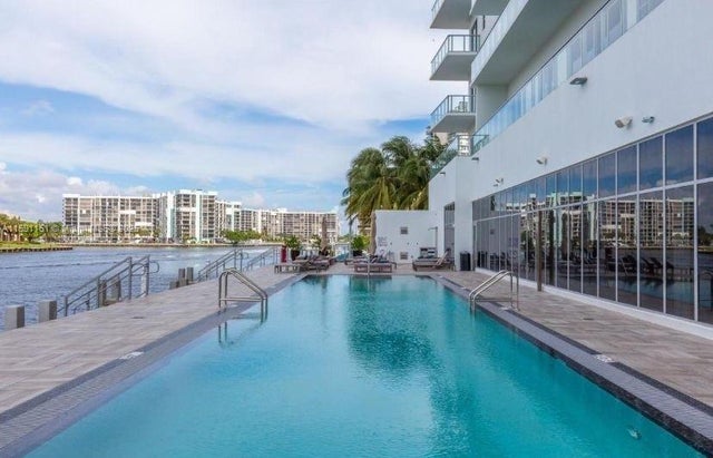 5 of 34 - 4010 S Ocean Dr R2407, Hollywood, FL