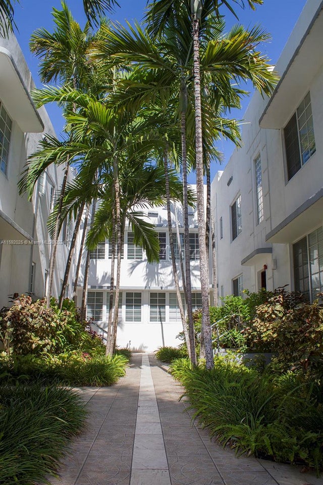 1 of 12 - 1000 Meridian Ave 2, Miami Beach, FL