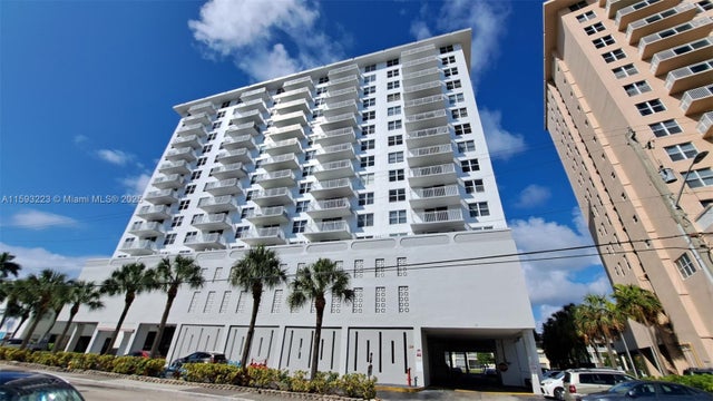 1 of 19 - 427 Golden Isles Dr 5h, Hallandale Beach, FL