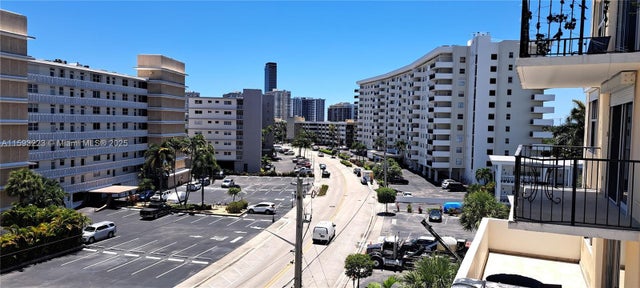5 of 19 - 427 Golden Isles Dr 5h, Hallandale Beach, FL