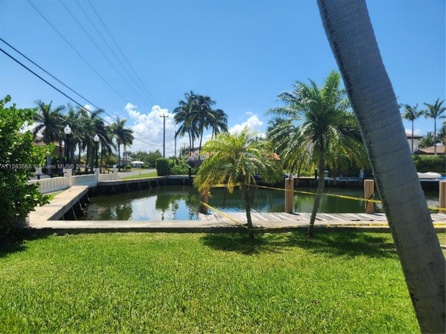 4 of 52 - 536 Hibiscus Dr, Hallandale Beach, FL