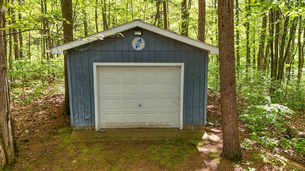 8473 Squirrel Lk Rd, Minocqua MLS 206995